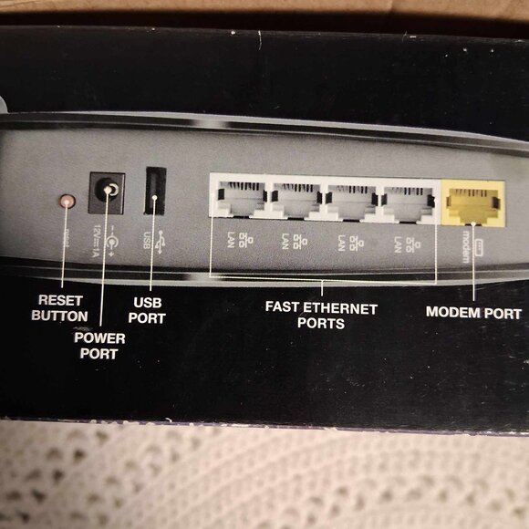 BELKIN N600 DUAL BAND ROUTER - Picture 3 of 6